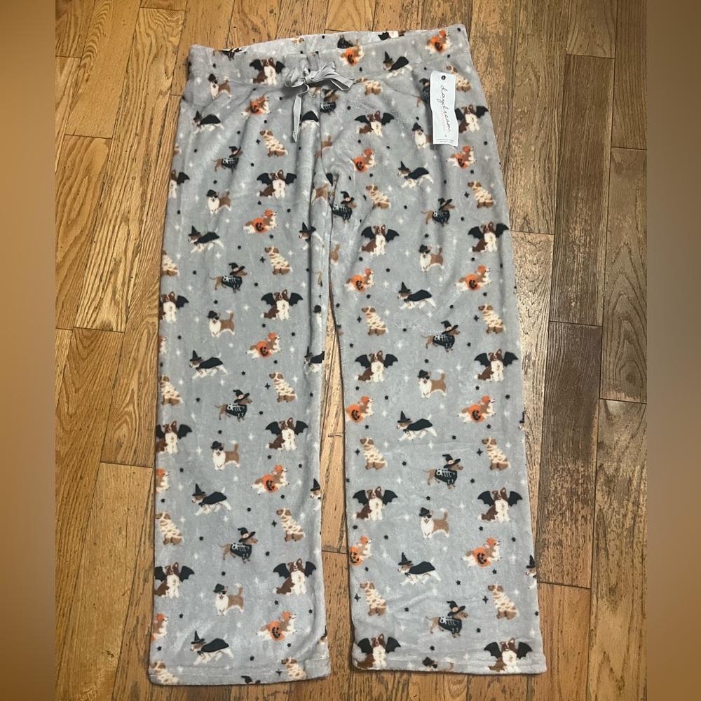 Halloween Women’s Pajama With Doggie Design NWT